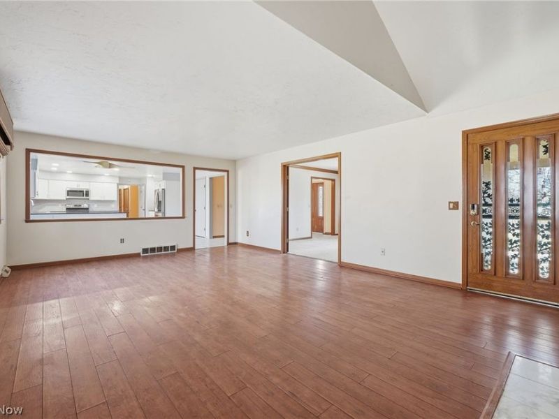 19649 Sagamore Road , Walton Hills, OH 44146 Photo 6