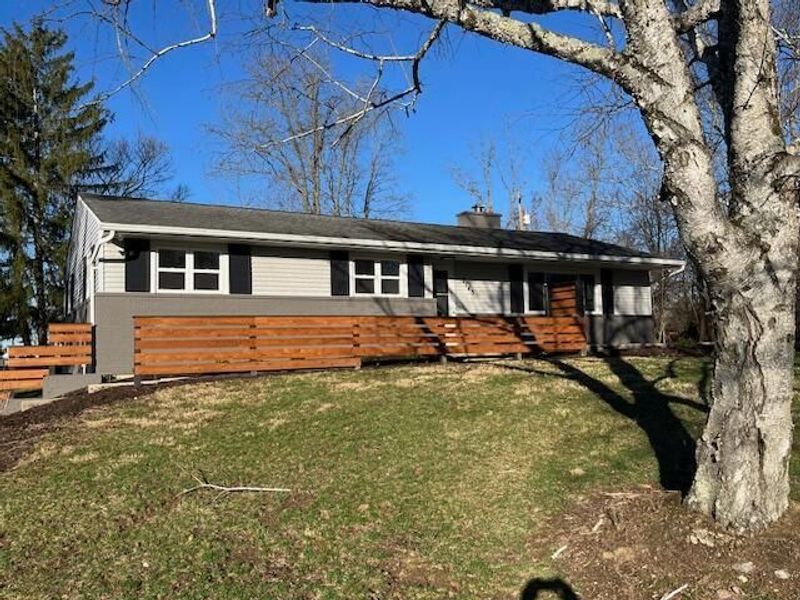 7143 Grandee Cliffs Drive, Dublin, OH 43016 Photo 2