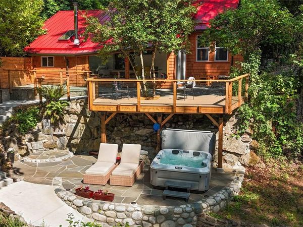 1709 Falcon Heights Rd, Langford, BC V9B 6H6