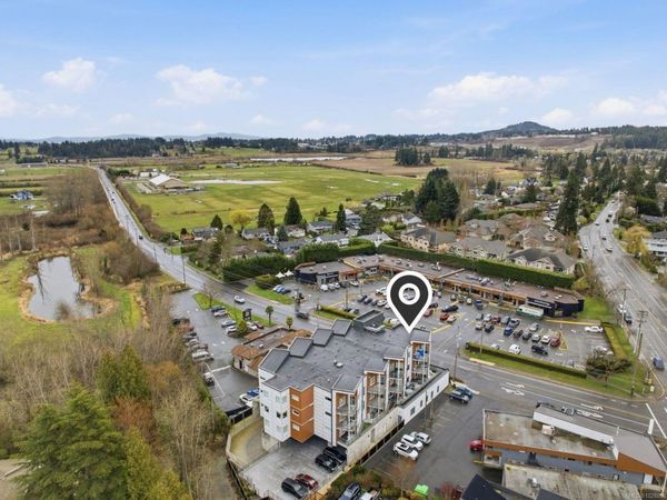 7098 Wallace Dr, Unit 301, Central Saanich, BC V8M 1E9