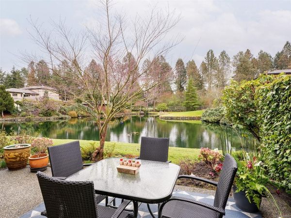 2345 Cedar Hill Cross Rd, Unit 125, Oak Bay, BC V8P 5M8