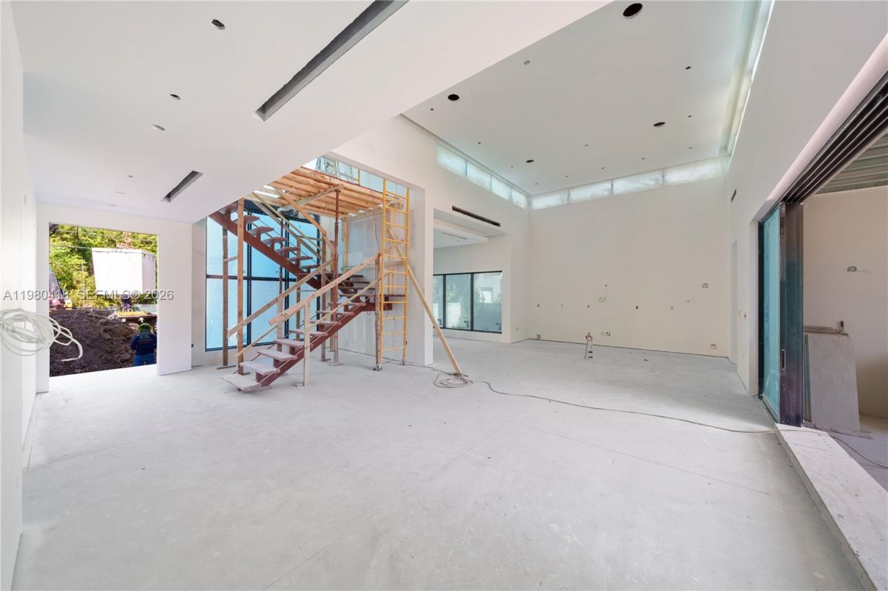 820 NE 111th St , Biscayne Park, FL 33161 Photo