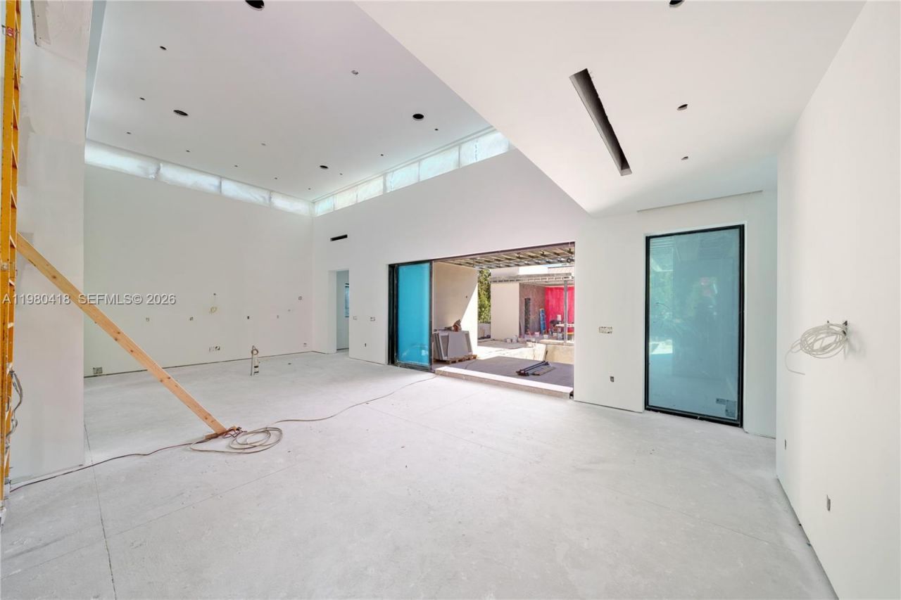 820 NE 111th St , Biscayne Park, FL 33161 Photo