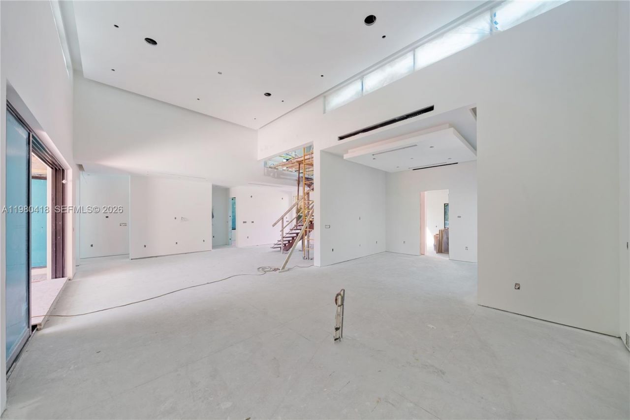 820 NE 111th St , Biscayne Park, FL 33161 Photo