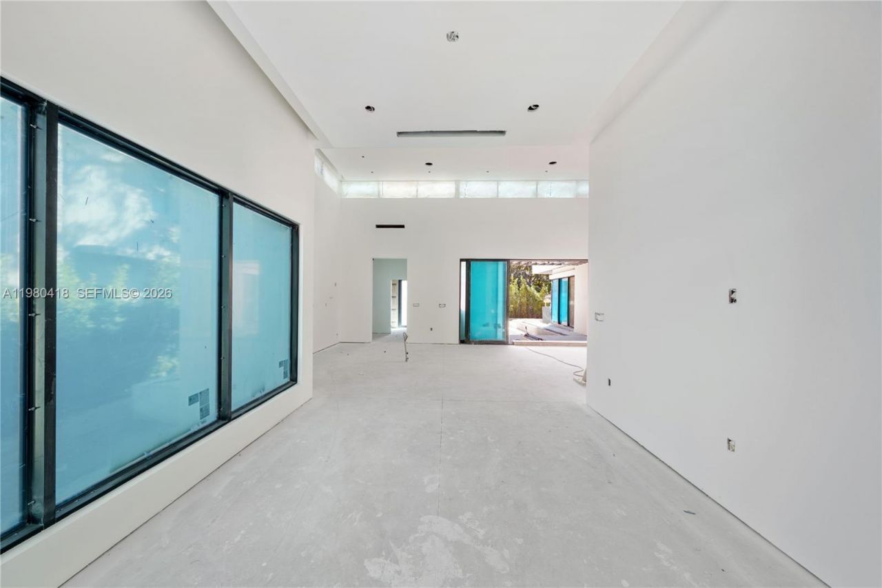 820 NE 111th St , Biscayne Park, FL 33161 Photo