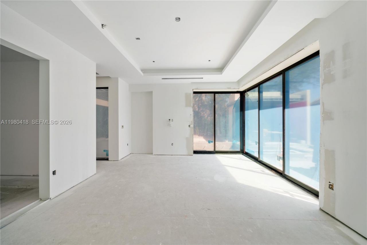 820 NE 111th St , Biscayne Park, FL 33161 Photo