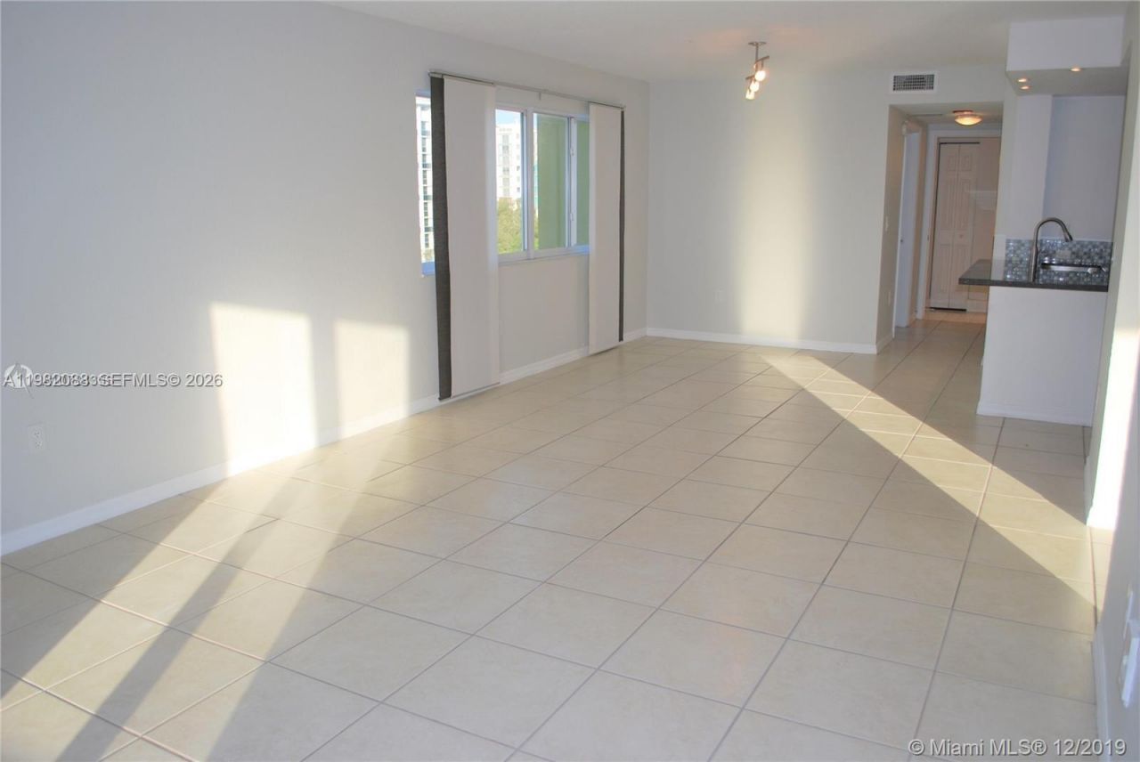 816 NW 11th St, Unit 801, Miami, FL 33136 Photo