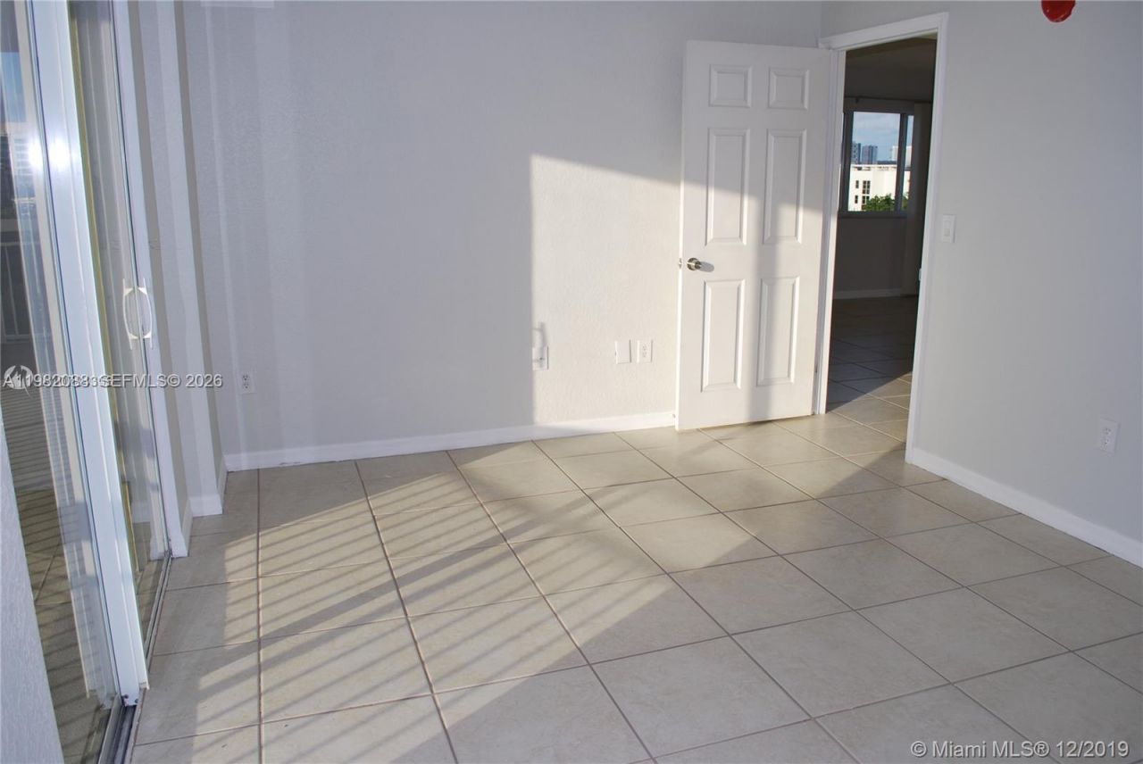 816 NW 11th St, Unit 801, Miami, FL 33136 Photo