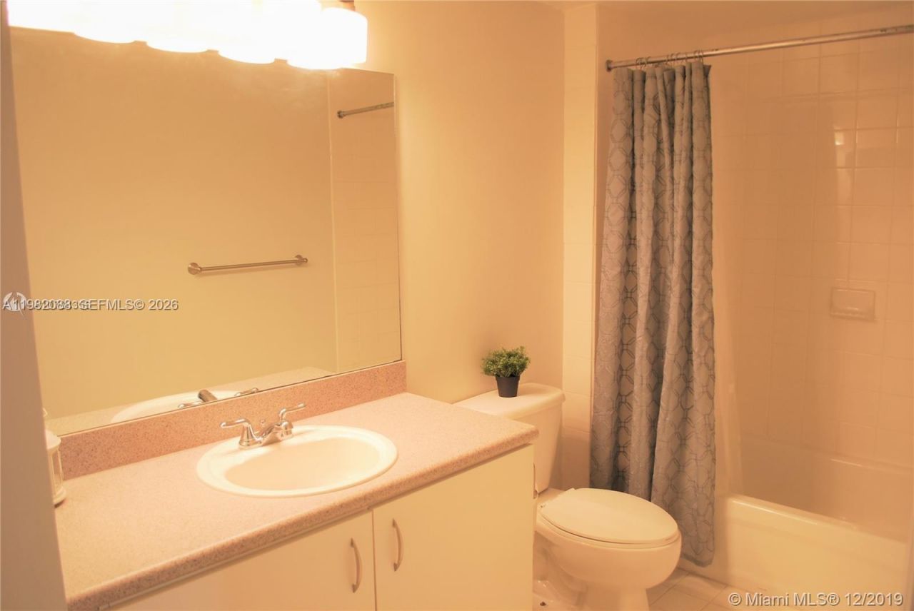 816 NW 11th St, Unit 801, Miami, FL 33136 Photo