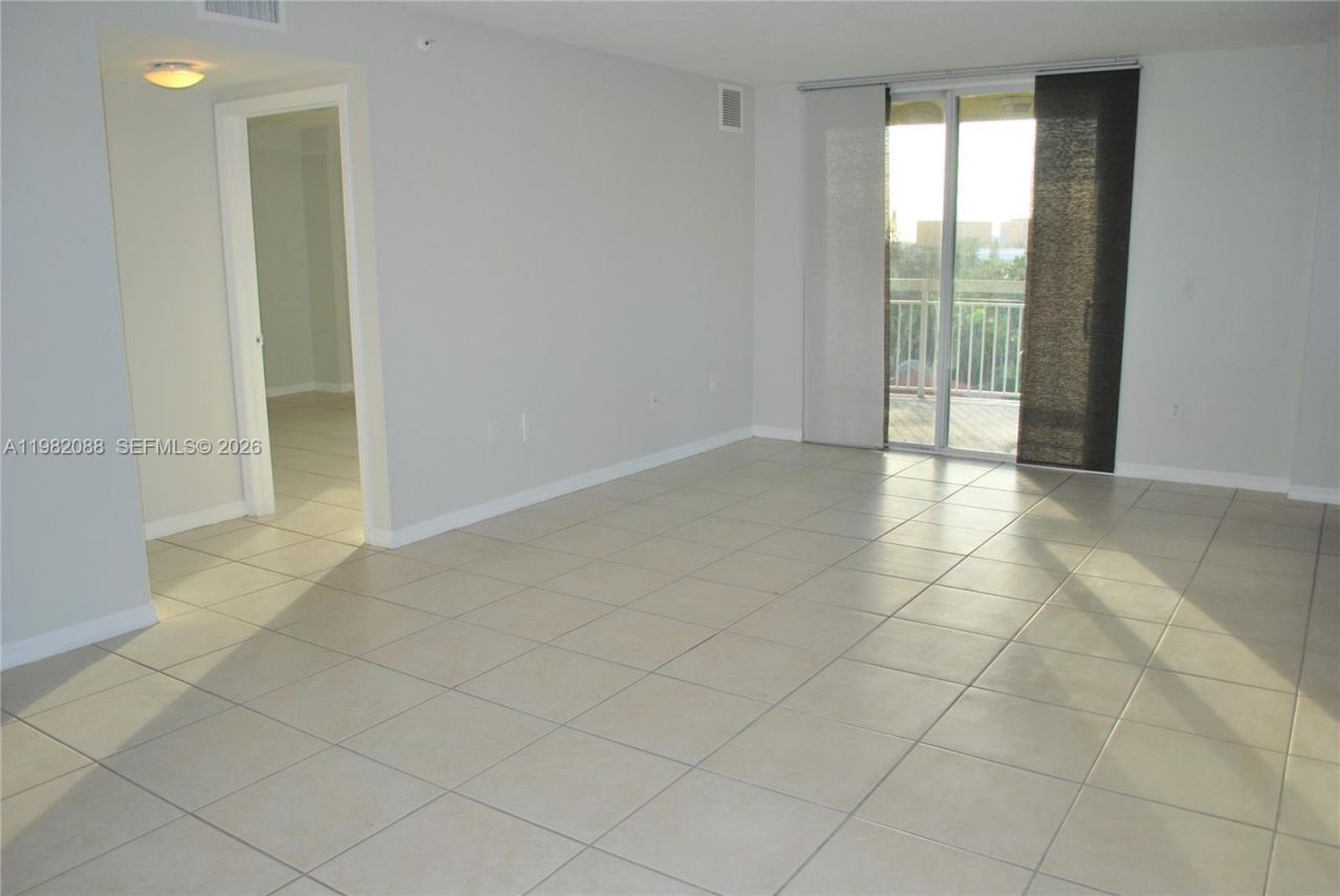 816 NW 11th St, Unit 801, Miami, FL 33136 Photo
