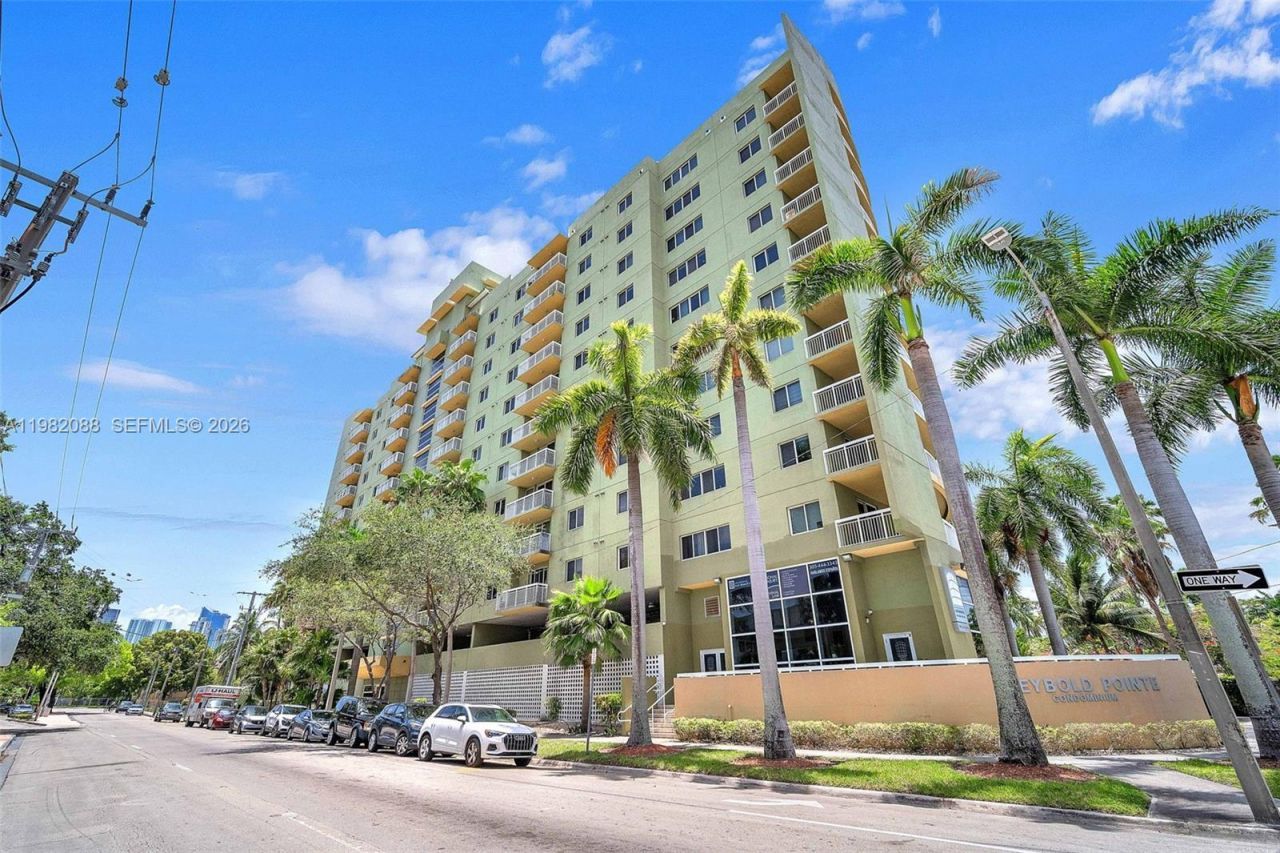 816 NW 11th St, Unit 801, Miami, FL 33136 Photo