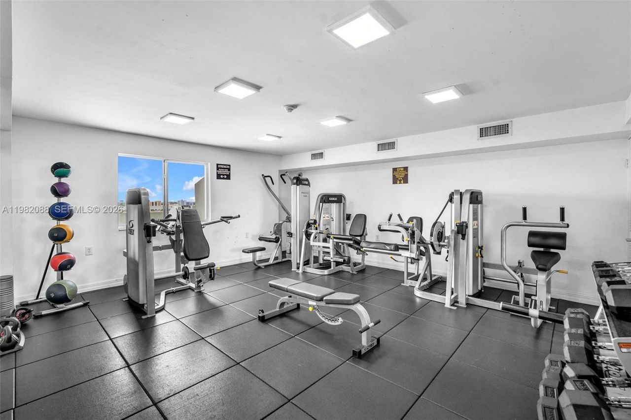 816 NW 11th St, Unit 801, Miami, FL 33136 Photo
