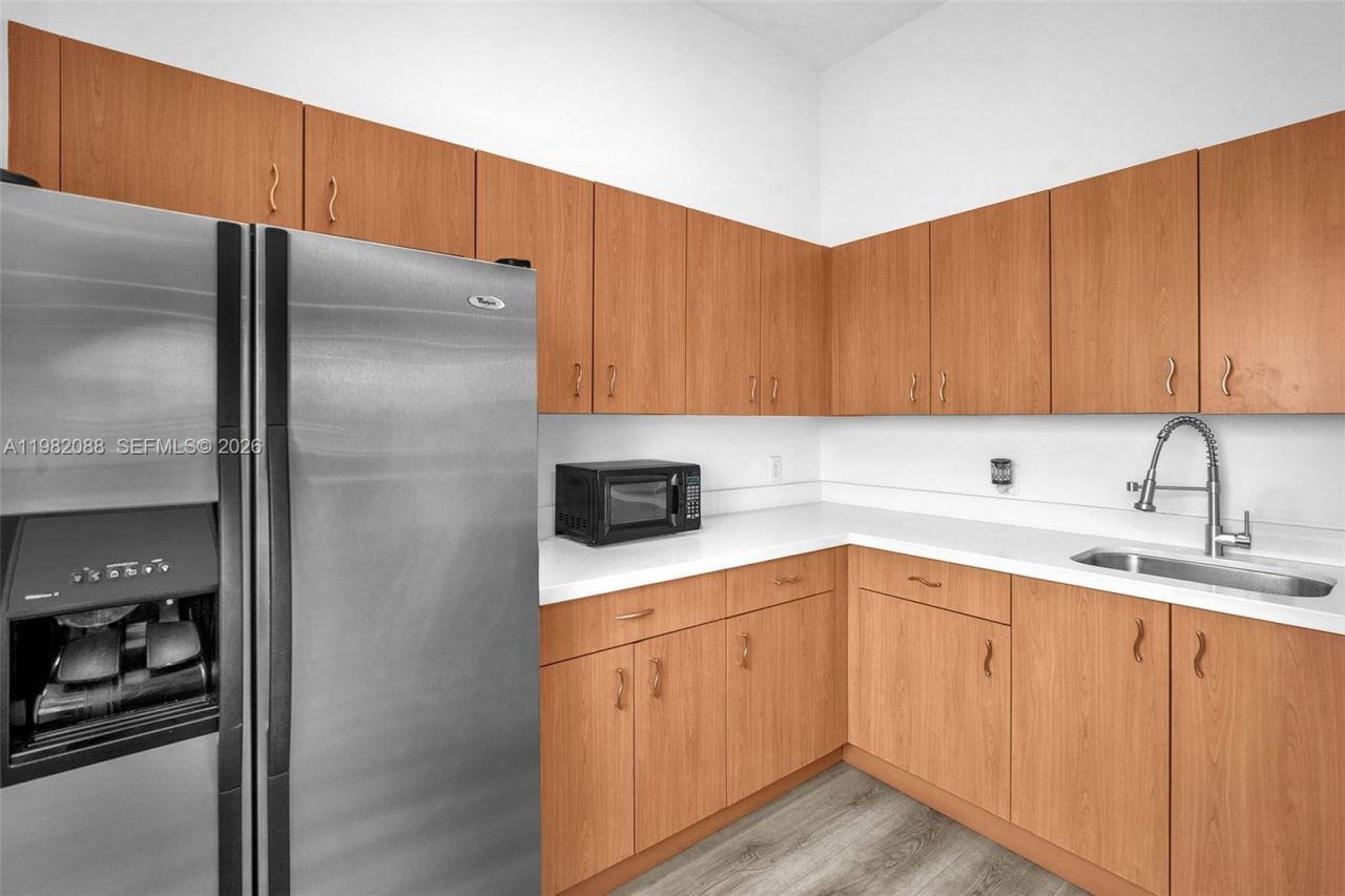 816 NW 11th St, Unit 801, Miami, FL 33136 Photo