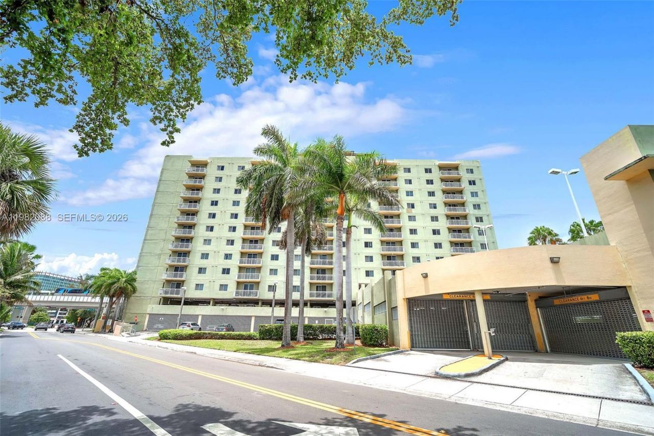 816 NW 11th St, Unit 801, Miami, FL 33136 Photo