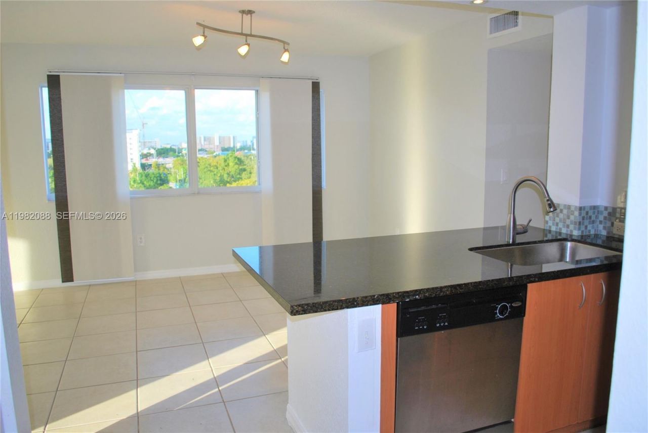 816 NW 11th St , Unit 801, Miami, FL 33136 Photo