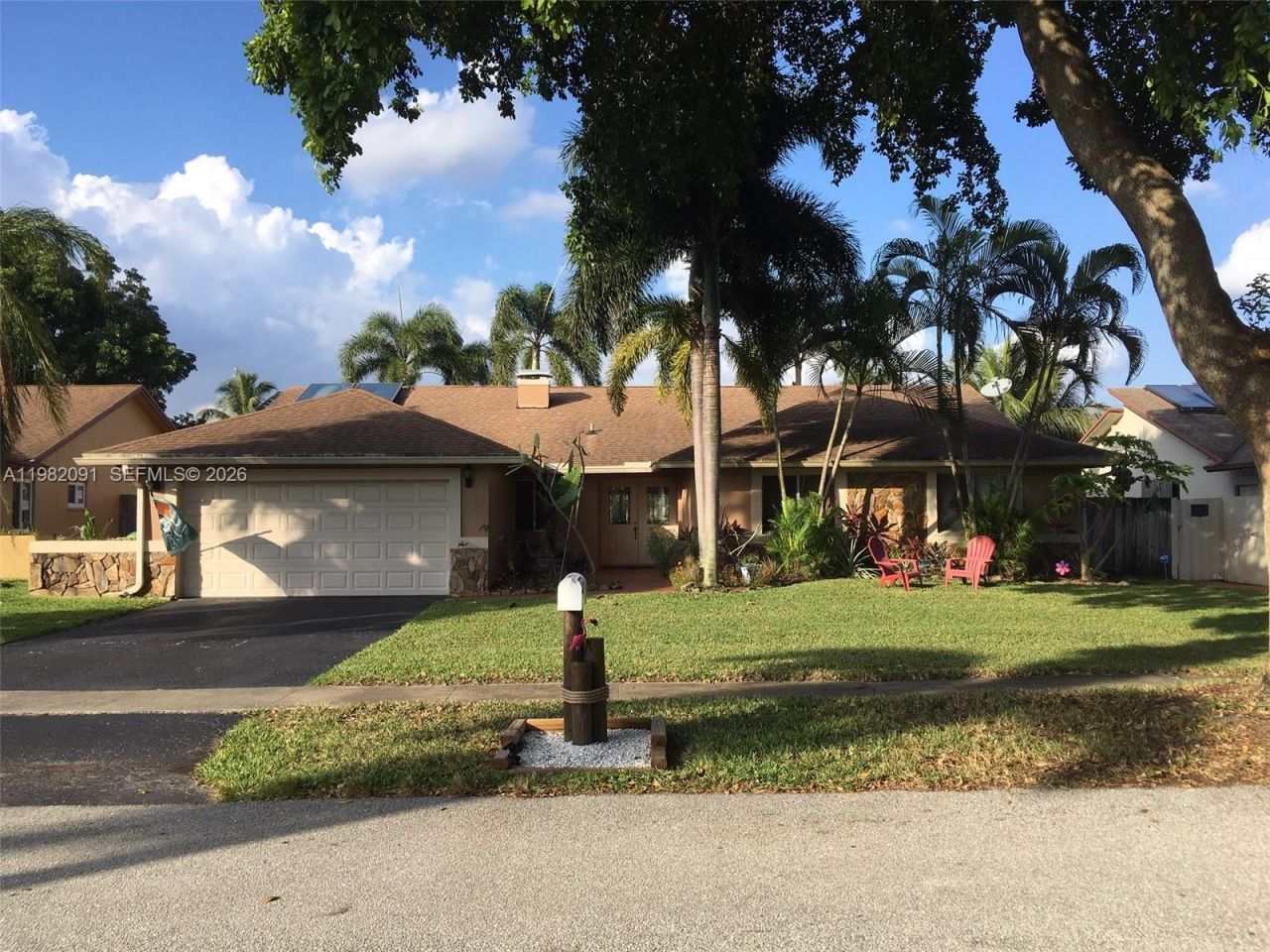 8421 SW 28th St , Davie, FL 33328 Photo