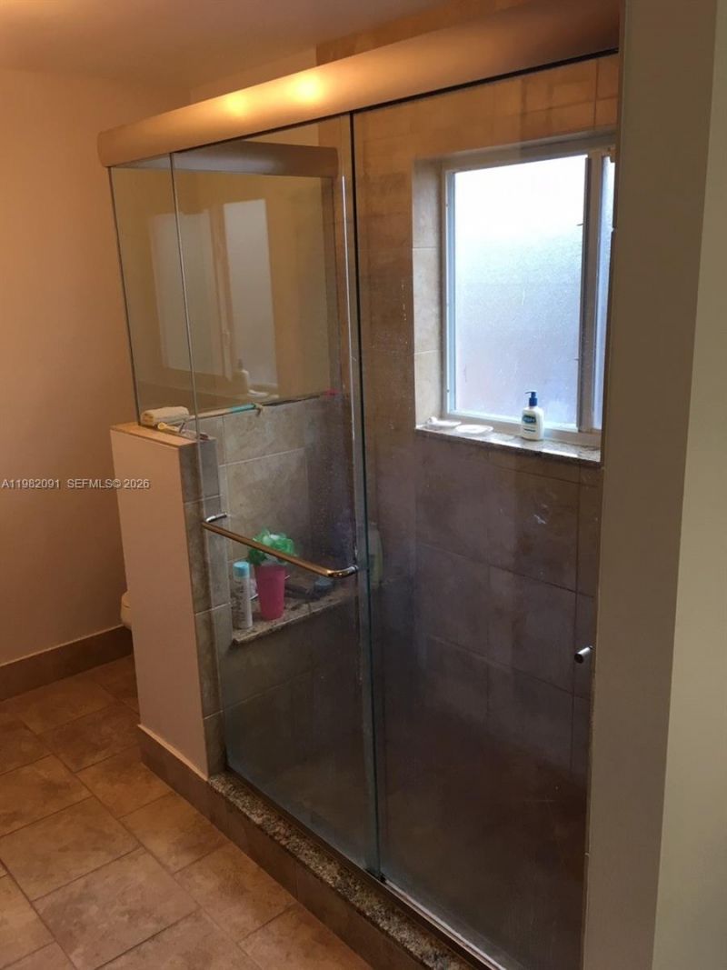 8421 SW 28th St , Davie, FL 33328 Photo