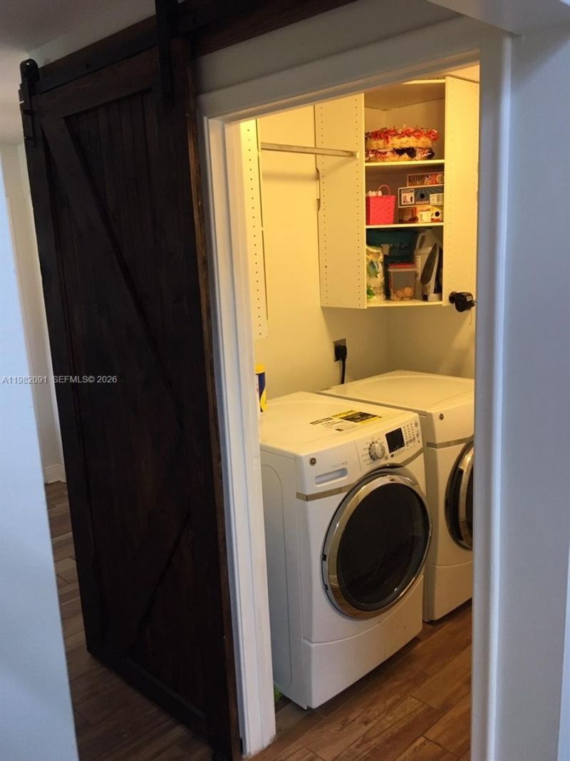 8421 SW 28th St , Davie, FL 33328 Photo