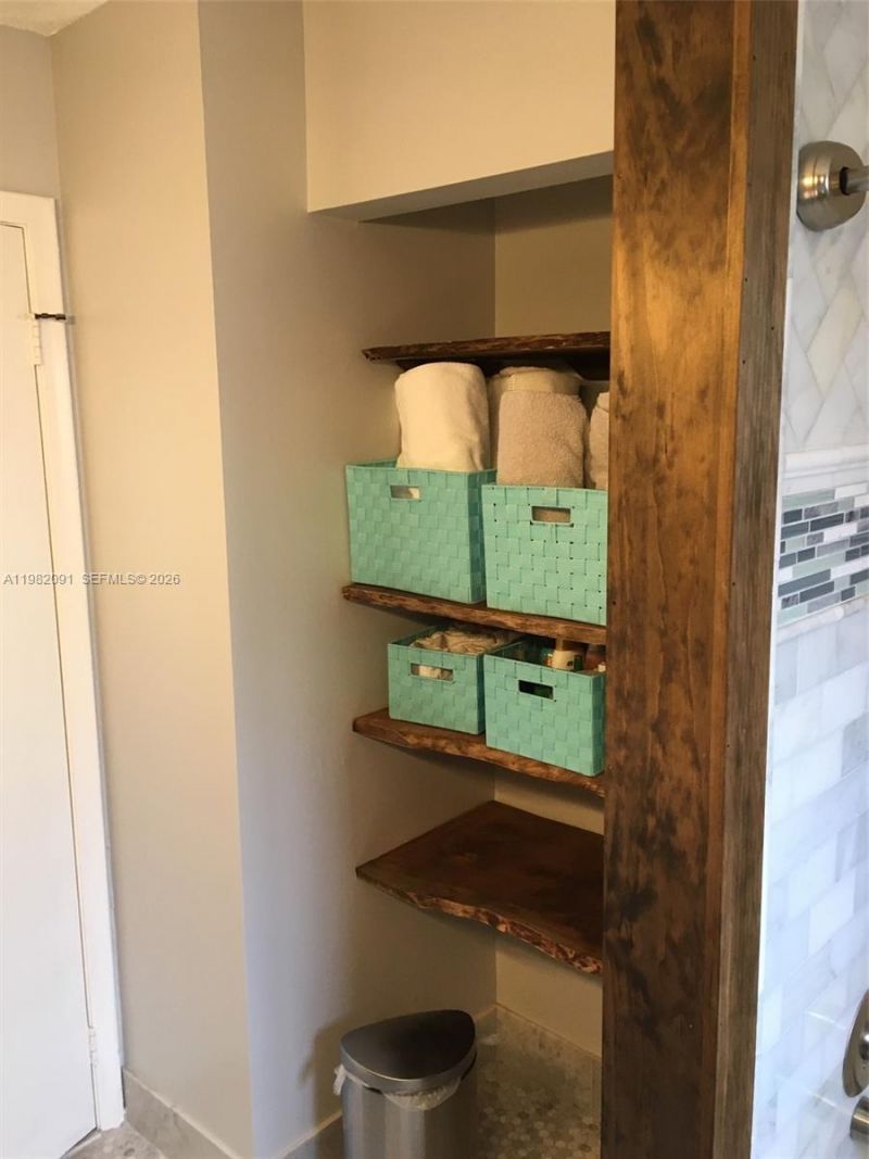 8421 SW 28th St , Davie, FL 33328 Photo