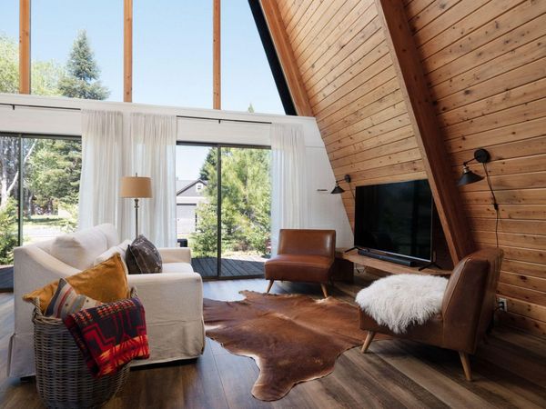 13759 SW Meadow View Drive, Camp Sherman, OR 97730