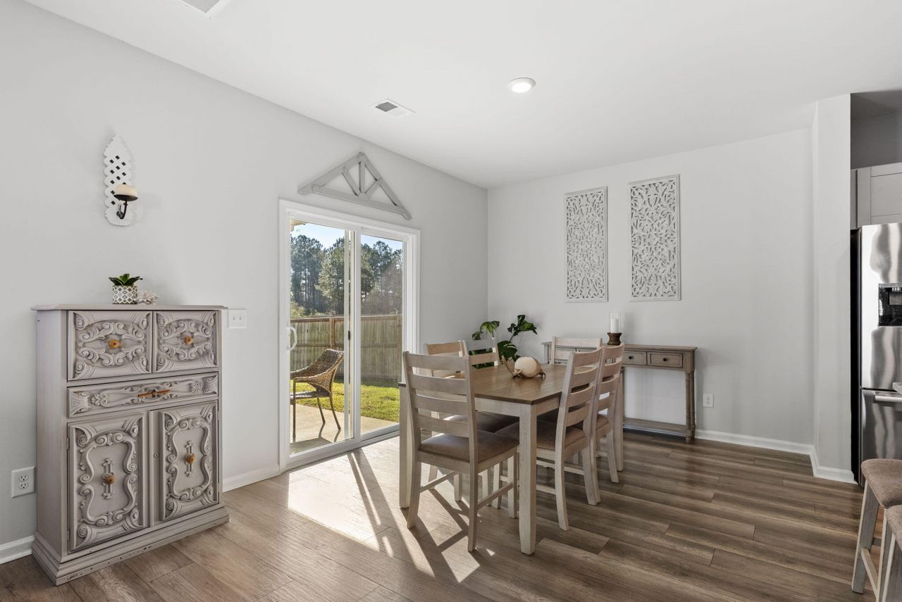 581 Spanish Wells Road Photo 17