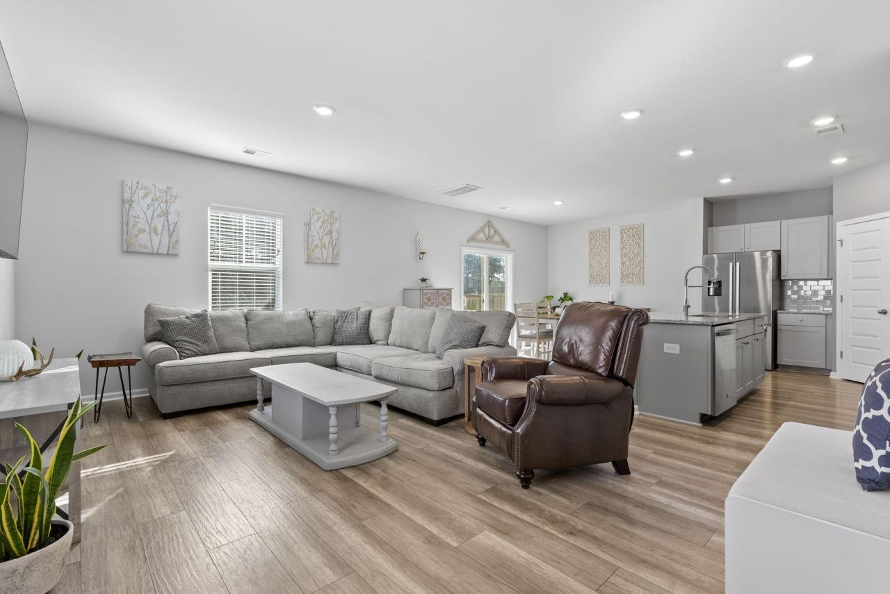 581 Spanish Wells Road Photo 7