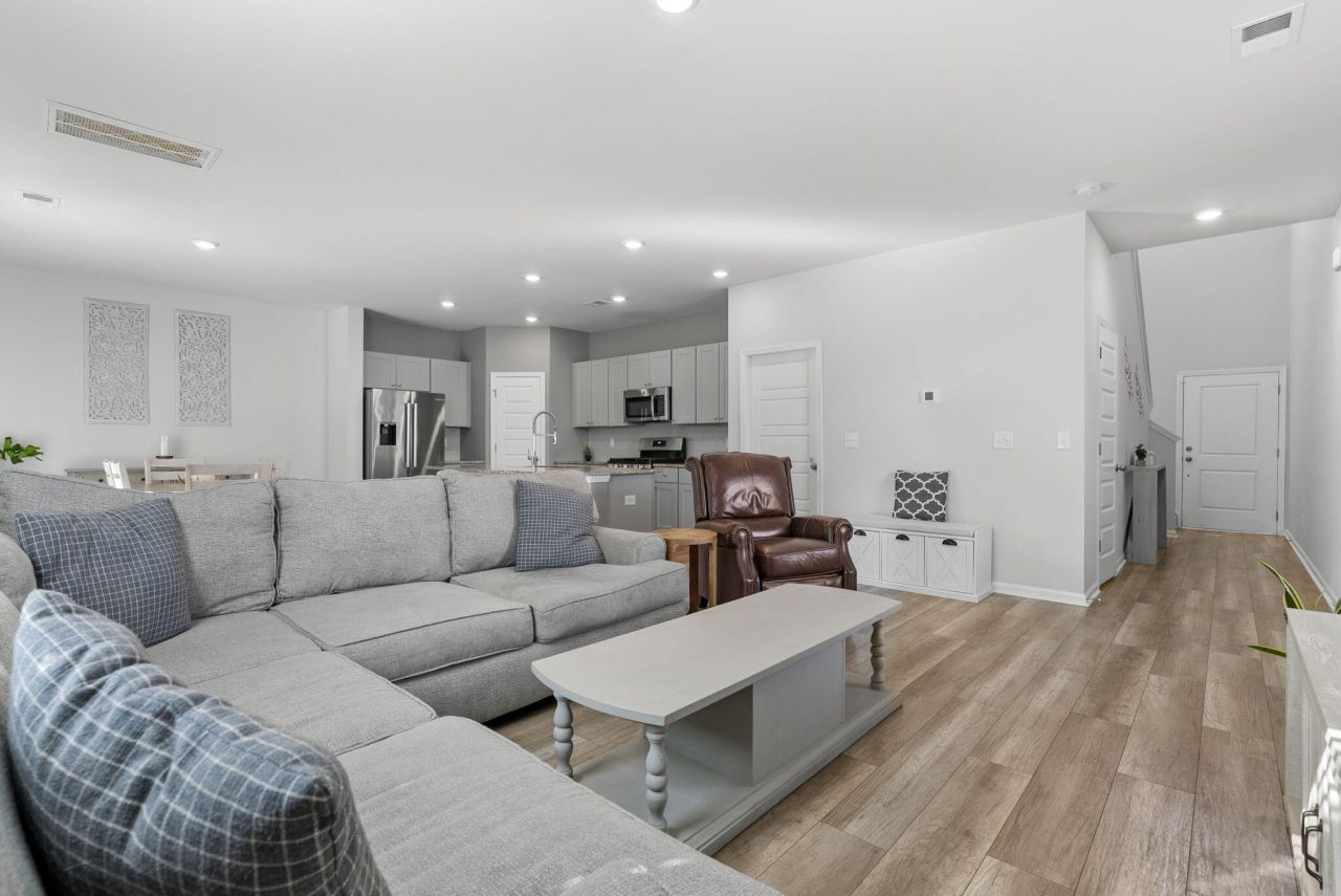 581 Spanish Wells Road Photo 9