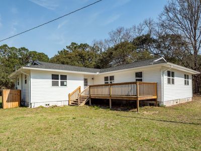 1124 Sallie Manigault Lane, McClellanville, SC 29458
