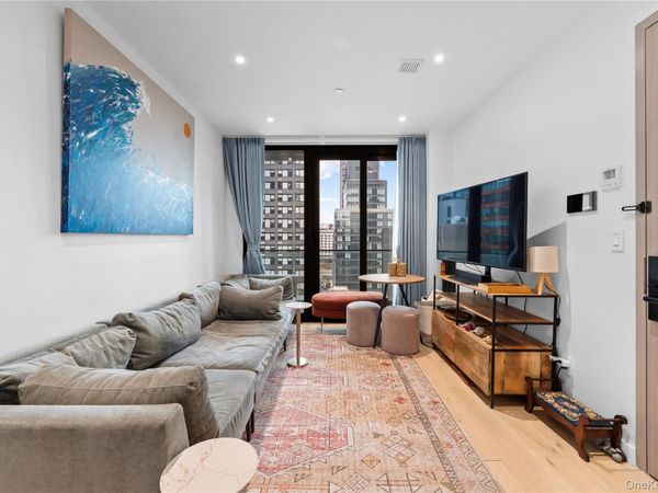 4262 Hunter Street , Unit 11A, Long Island City, NY 11101