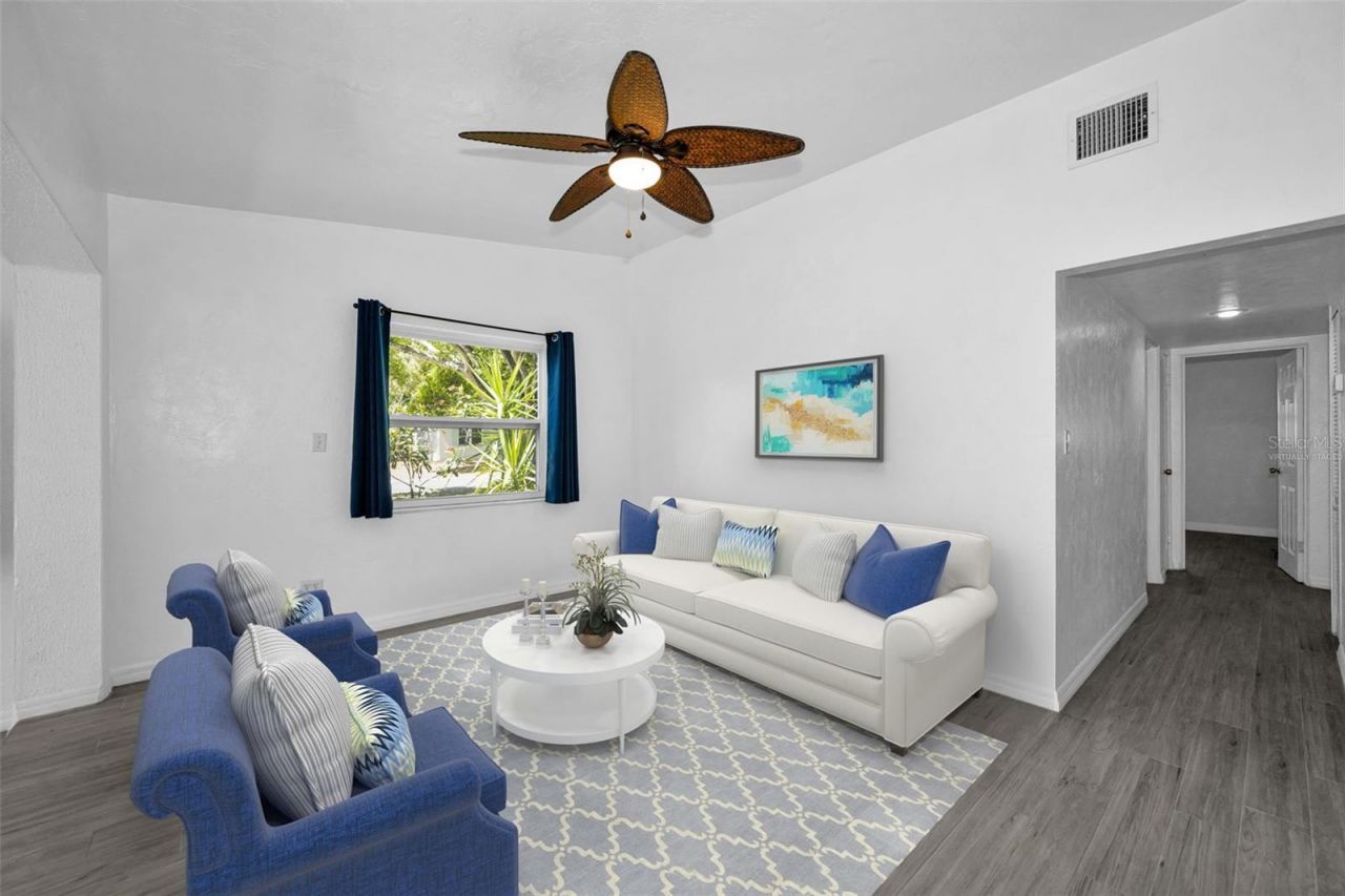 5901 10th Street N, Saint Petersburg, FL 33703 Photo