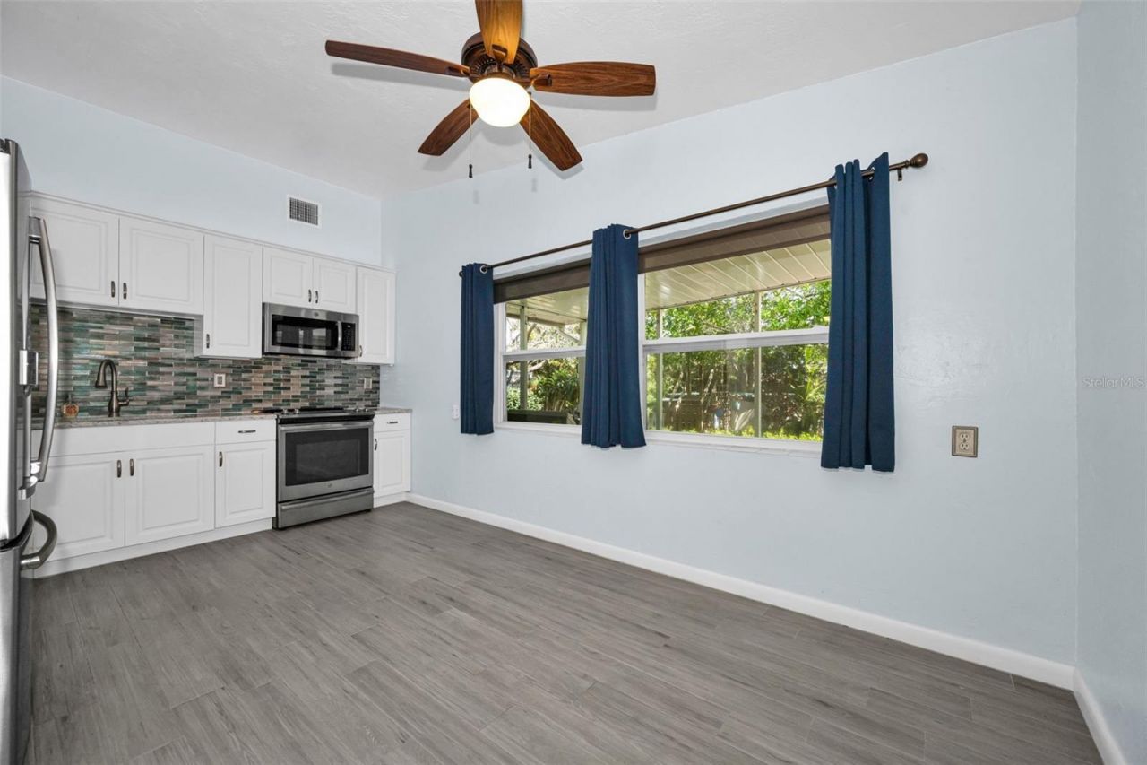 5901 10th Street N, Saint Petersburg, FL 33703 Photo