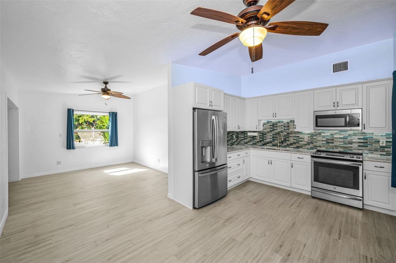 5901 10th Street N, Saint Petersburg, FL 33703 Photo