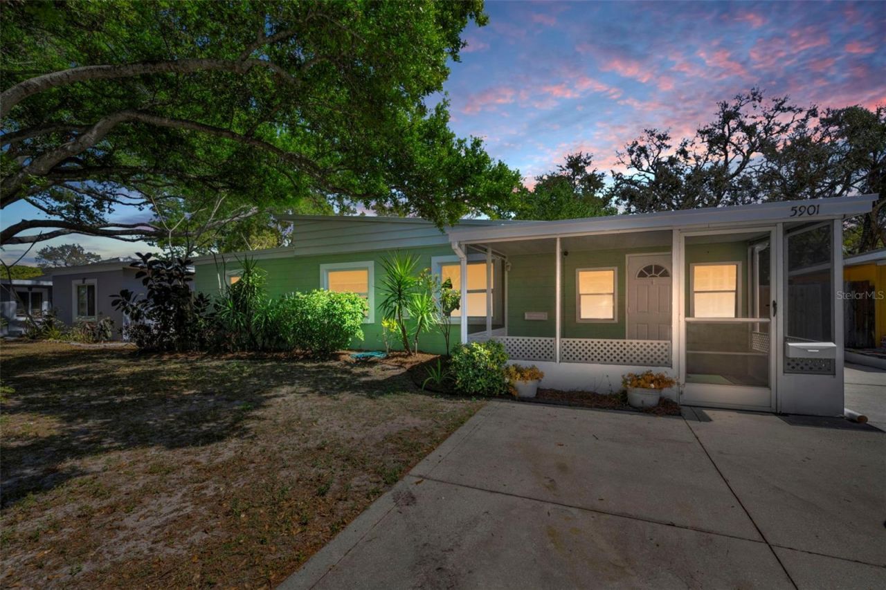 5901 10th Street N, Saint Petersburg, FL 33703 Photo