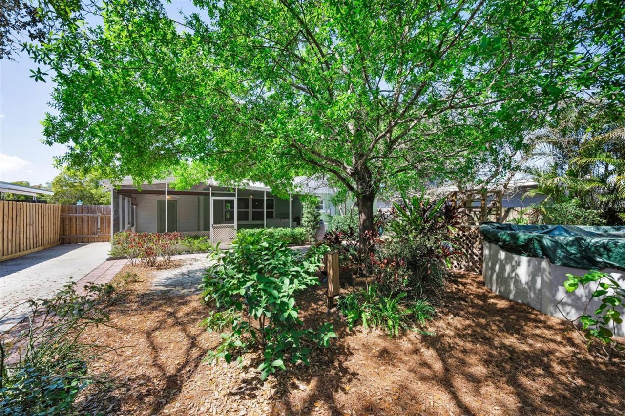 5901 10th Street N, Saint Petersburg, FL 33703 Photo