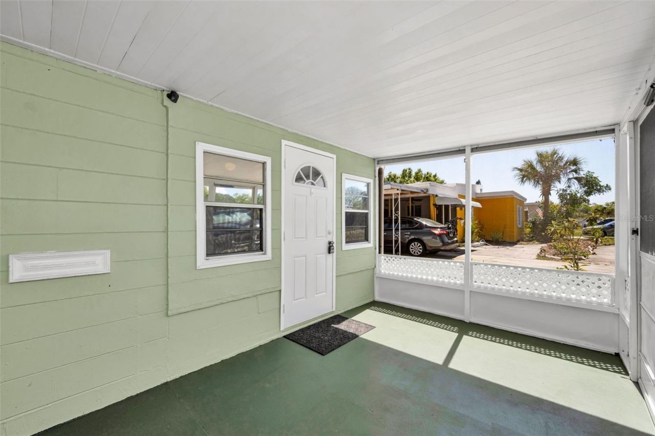 5901 10th Street N, Saint Petersburg, FL 33703 Photo