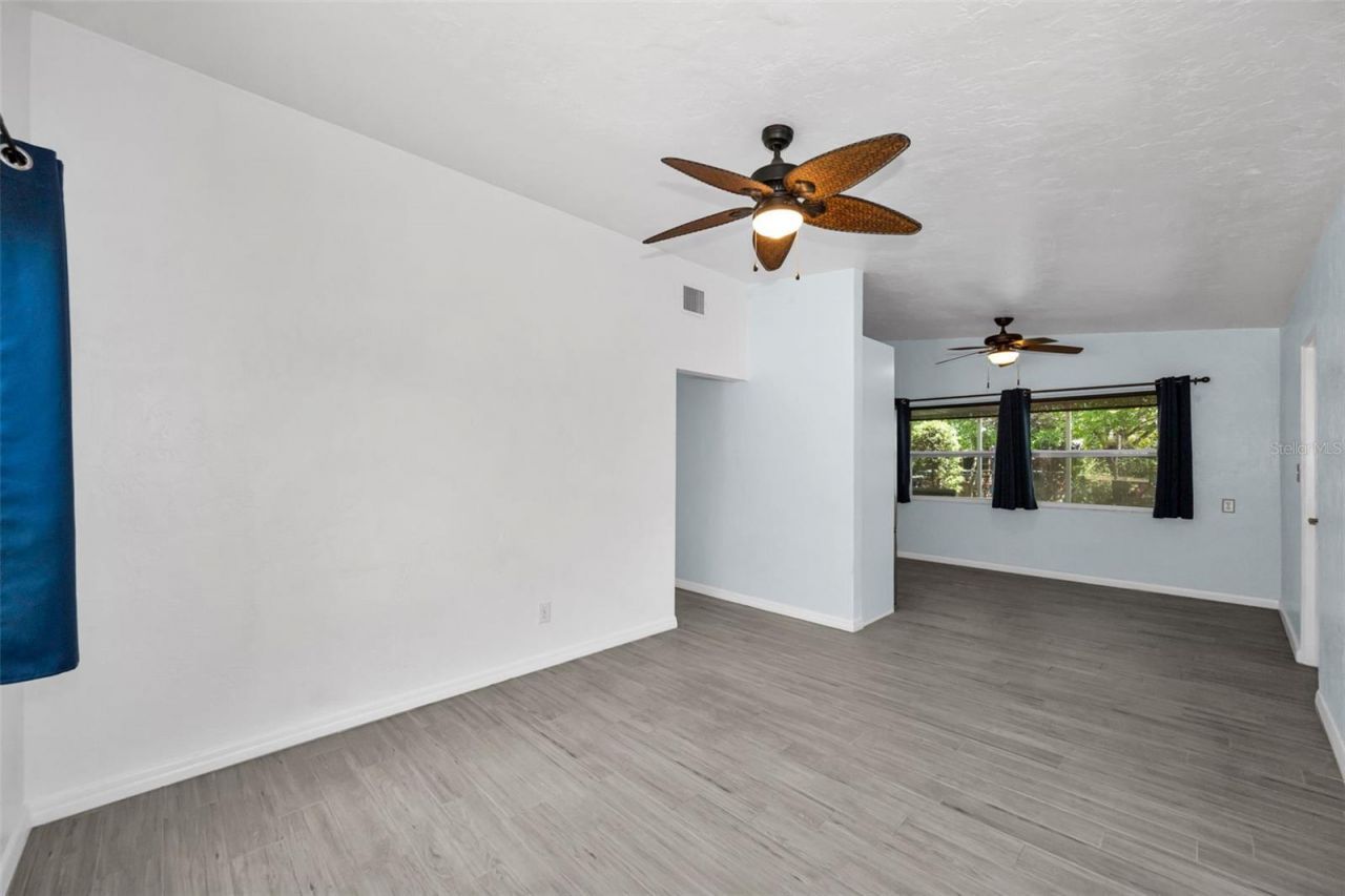 5901 10th Street N, Saint Petersburg, FL 33703 Photo