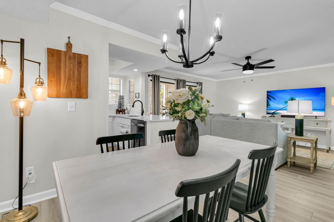 1860 Montclair Drive Photo 15