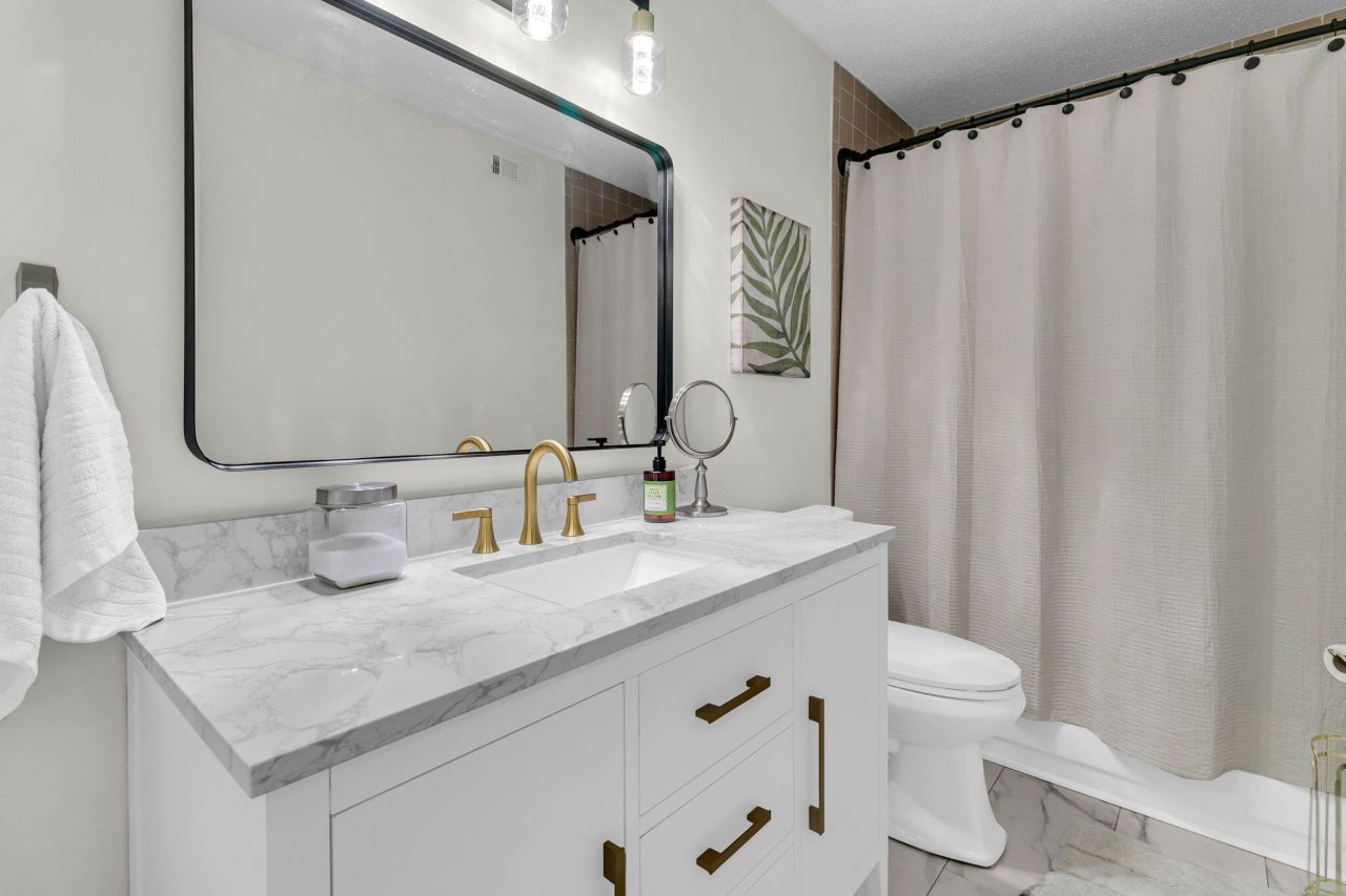 1860 Montclair Drive Photo 17