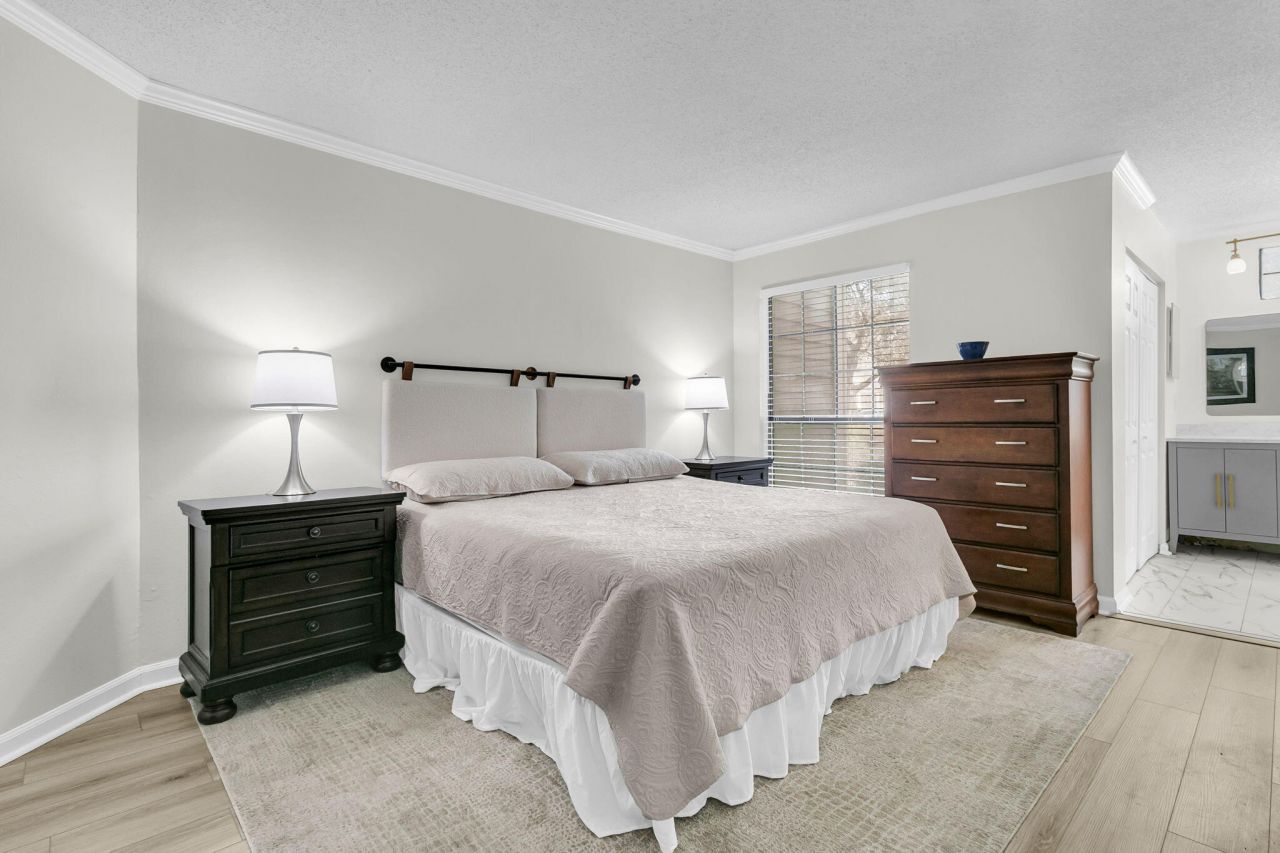 1860 Montclair Drive Photo 18