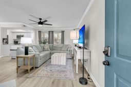 1860 Montclair Drive photo 4