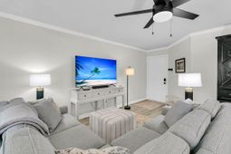 1860 Montclair Drive photo 4