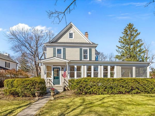 274 Vine Avenue , Lake Forest, IL 60045