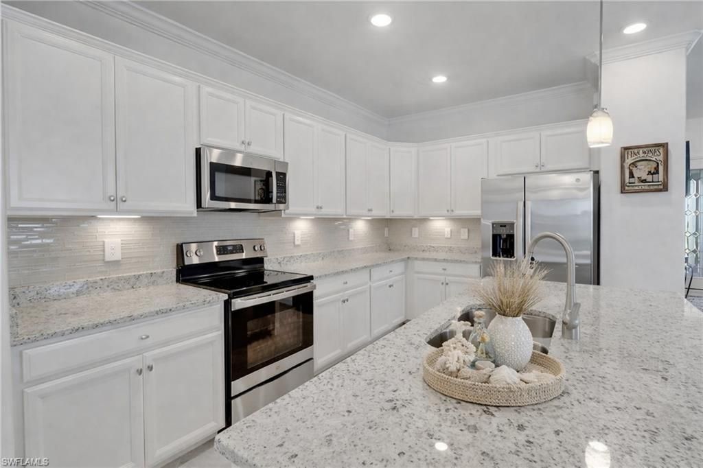 17609 Ashcomb Way, Estero, FL 33928 Photo