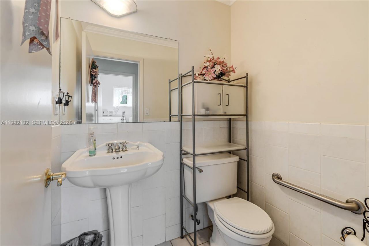 11541 SW 100th St , Miami, FL 33176 Photo