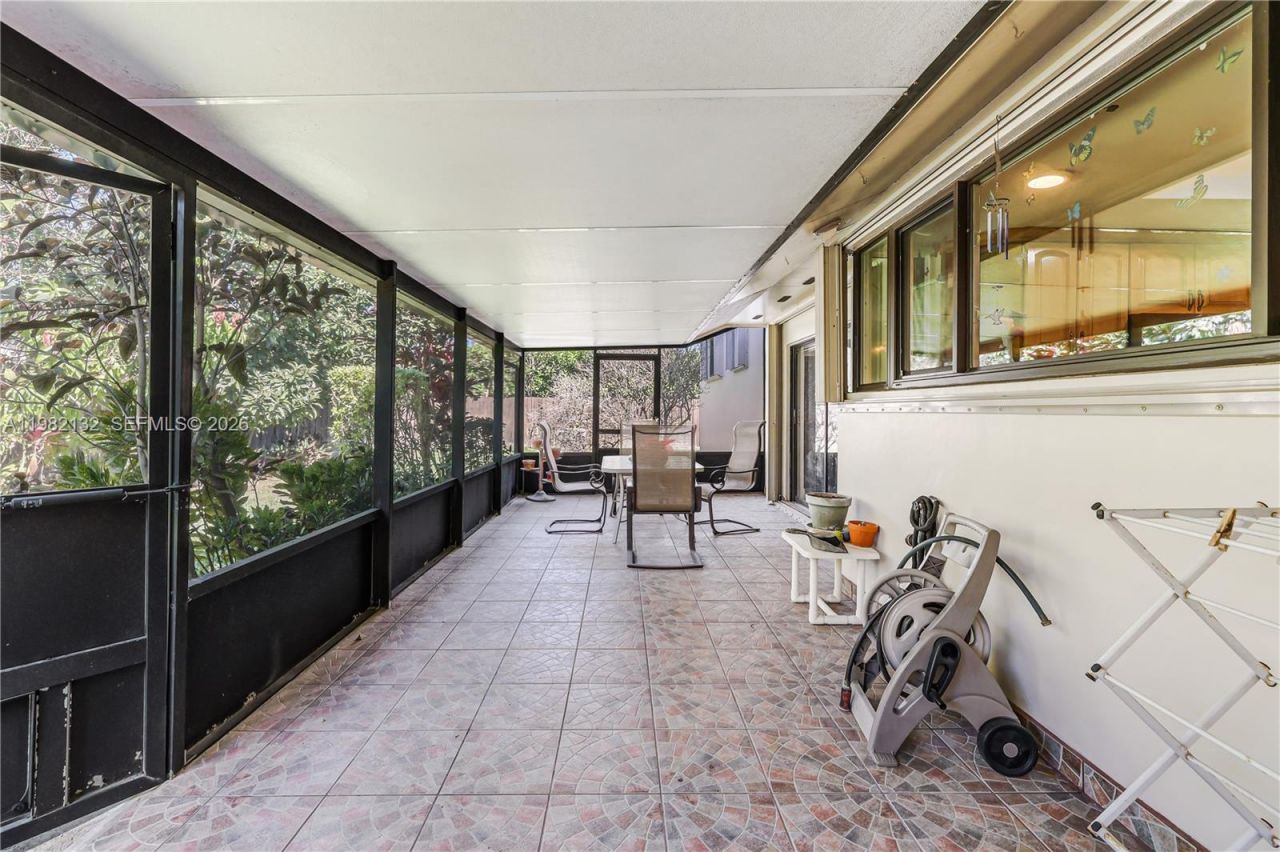 11541 SW 100th St , Miami, FL 33176 Photo