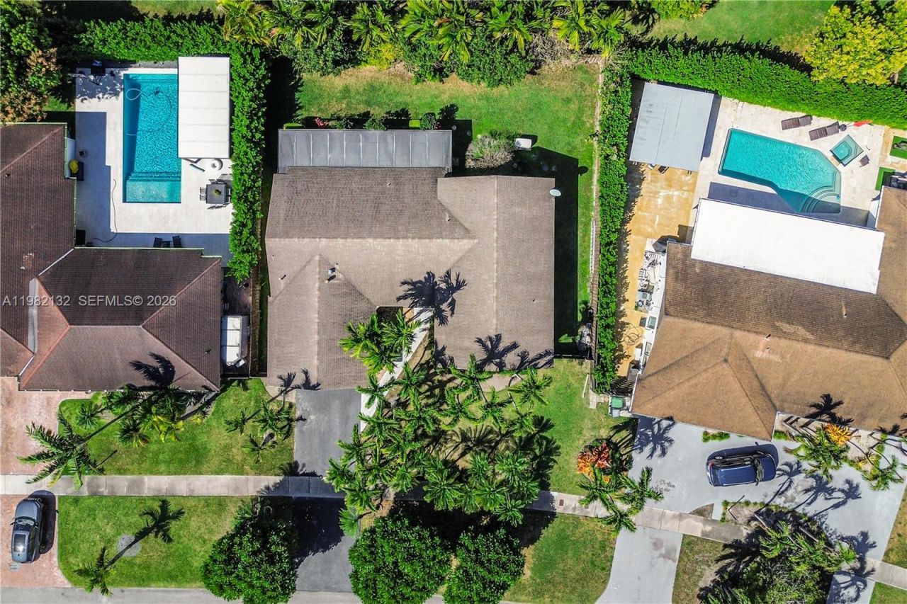 11541 SW 100th St , Miami, FL 33176 Photo