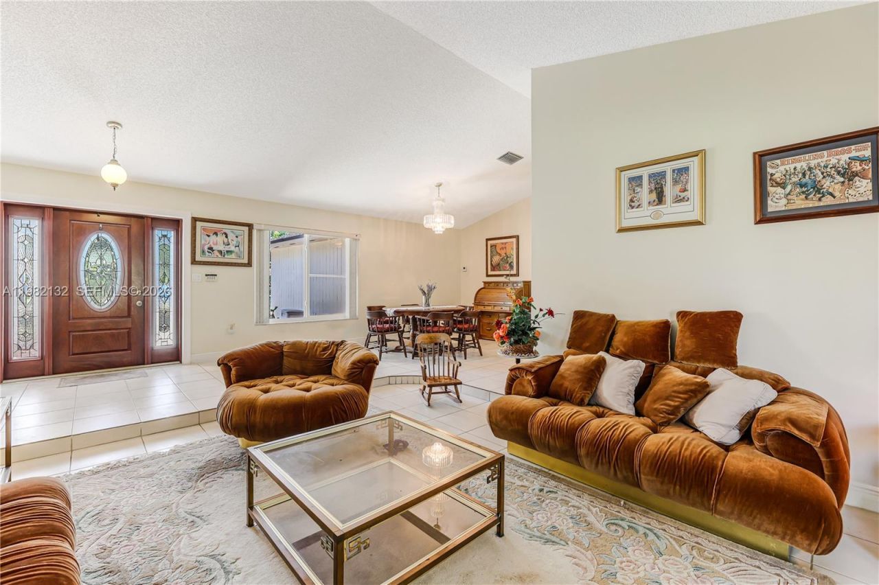 11541 SW 100th St , Miami, FL 33176 Photo