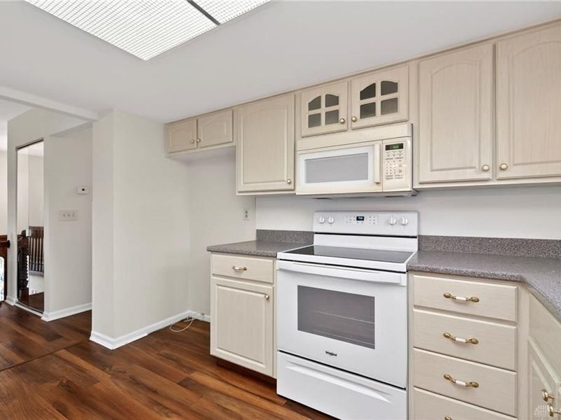 7031 Union Schoolhouse Road, Riverside, OH 45424 Photo 14