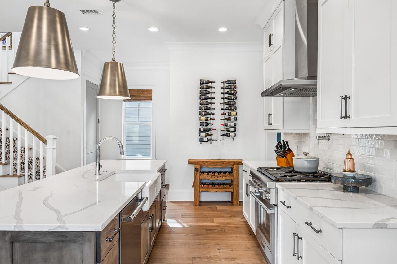 2531 Helmsman Road Photo 6