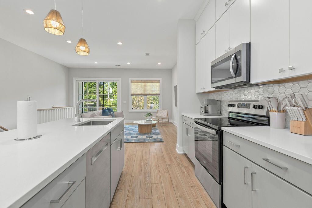 16 Shem Drive Photo 13